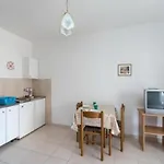 Appartamento Boguvila - With Terrace A4 - St San Pietro di Brazza