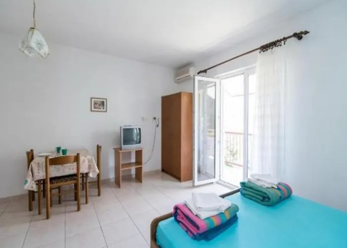 Boguvila - With Terrace A4 - St Apartamento *